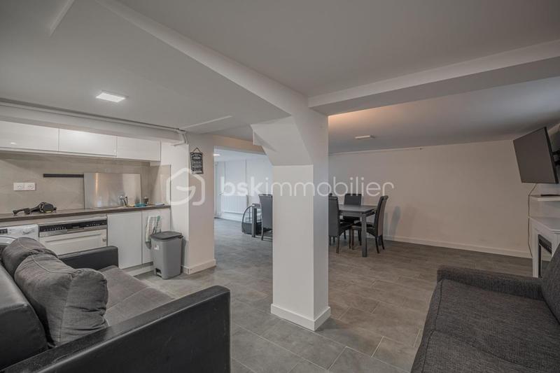 Villa - 223 m² - 5 pièces