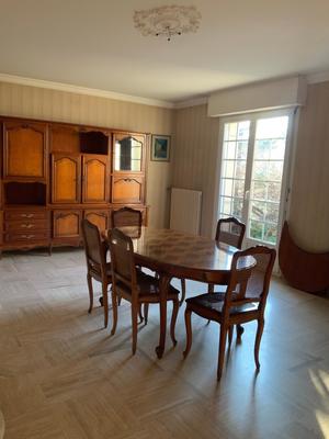 Maison - 200 m² - 8 pièces