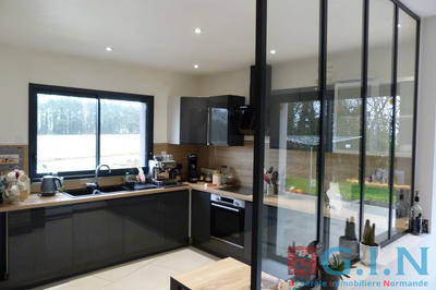 Maison - 200 m² - 8 pièces