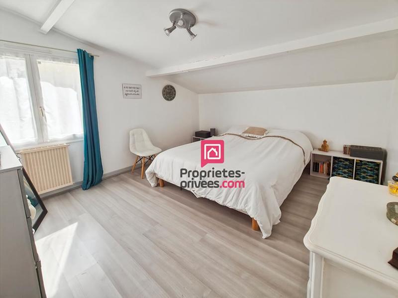 Maison - 225 m² - 8 pièces