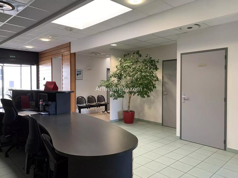 Bureau - 201 m² - 7 pièces