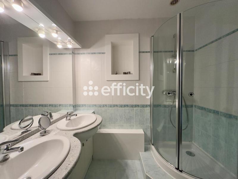 Villa - 140 m² - 5 pièces