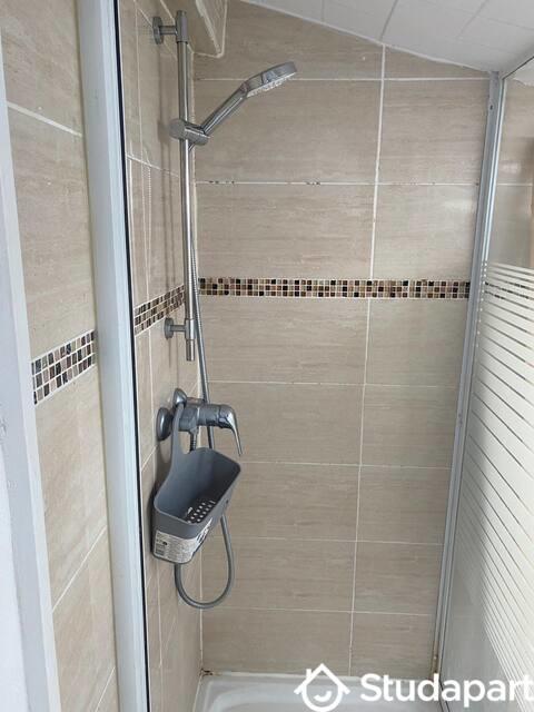 Chambre - 14 m² - 1 pièce