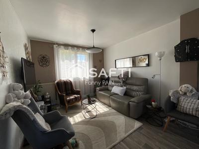 Maison - 96 m² - 6 pièces