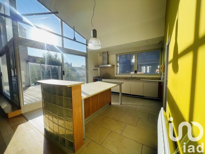 Loft - 213 m² - 5 pièces