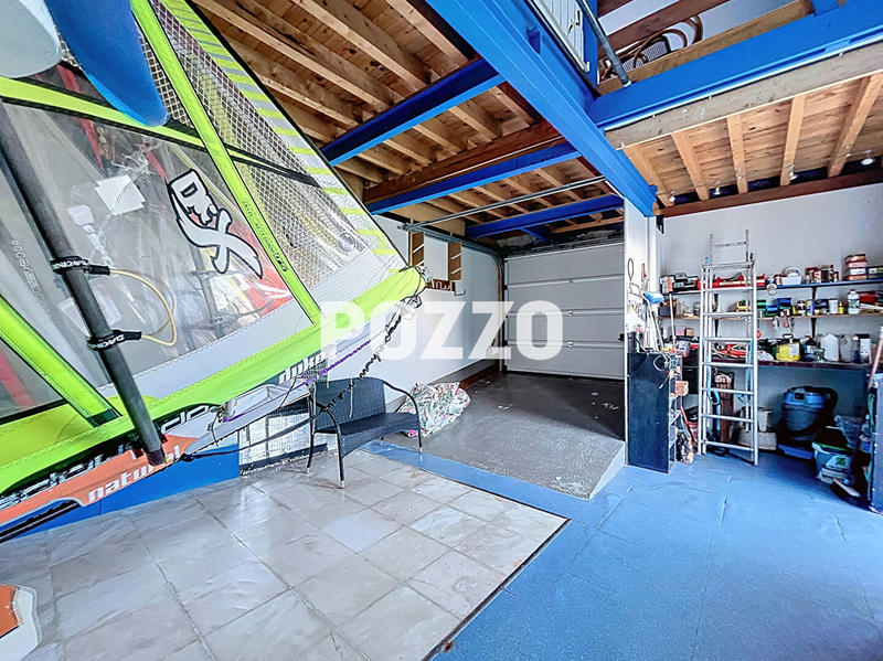 Maison - 181 m² - 8 pièces