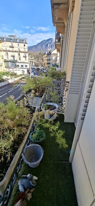 Appartement bourgeois - 103 m² - 3 pièces