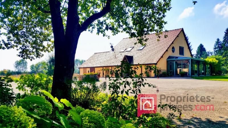 Maison - 274 m² - 12 pièces