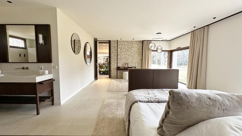 Propriété - 799 m² - 10 pièces