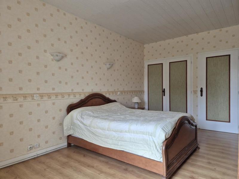 Maison - 195 m² - 6 pièces