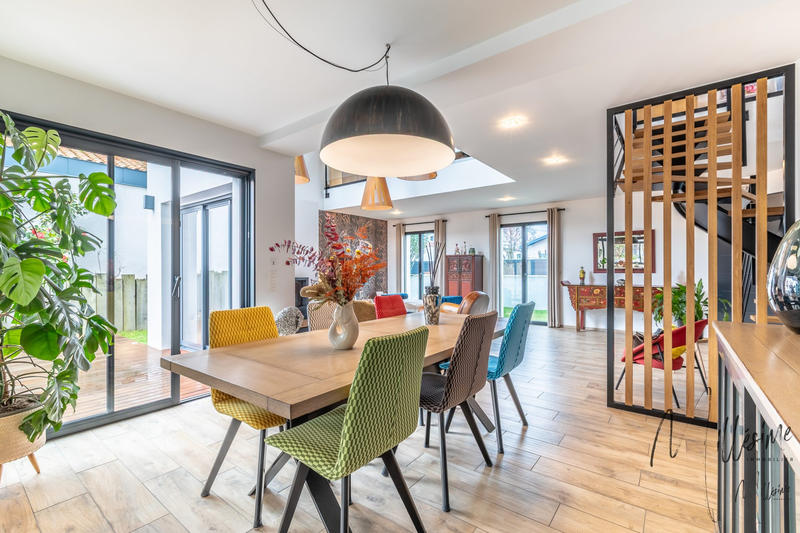 Maison - 140 m² - 5 pièces