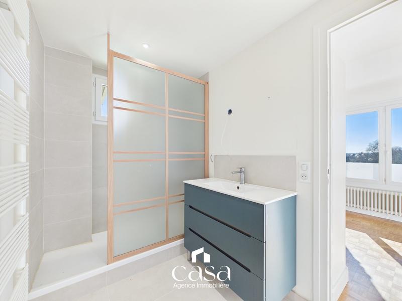 Appartement - 85 m² - 4 pièces