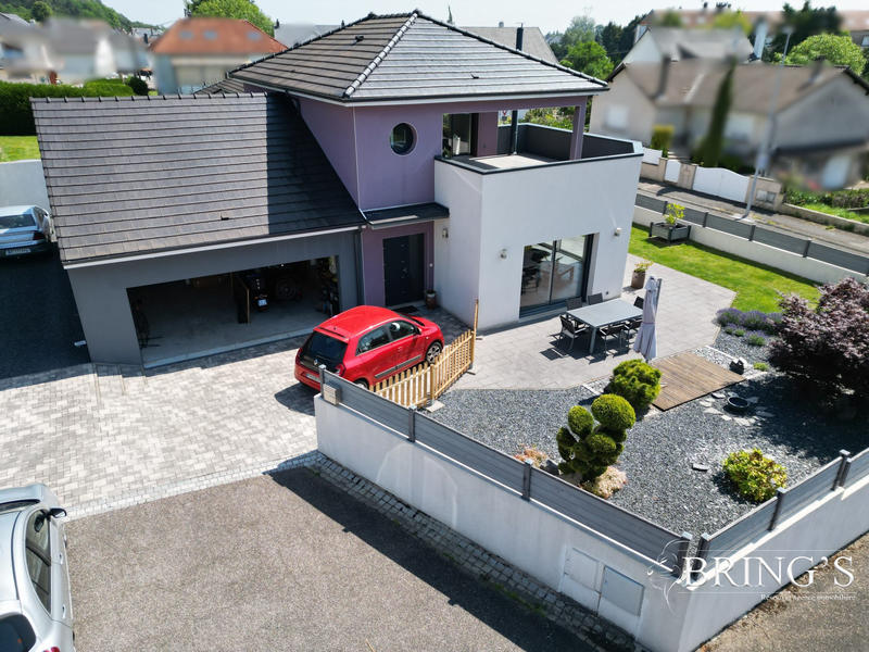 Maison - 137 m² - 4 pièces