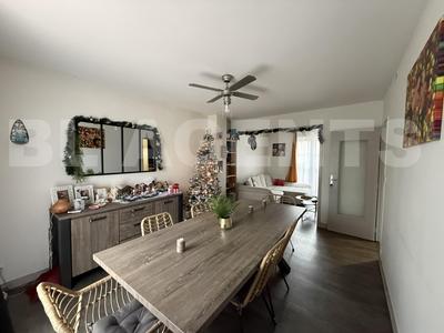 Maison jumelée - 115 m² - 5 pièces