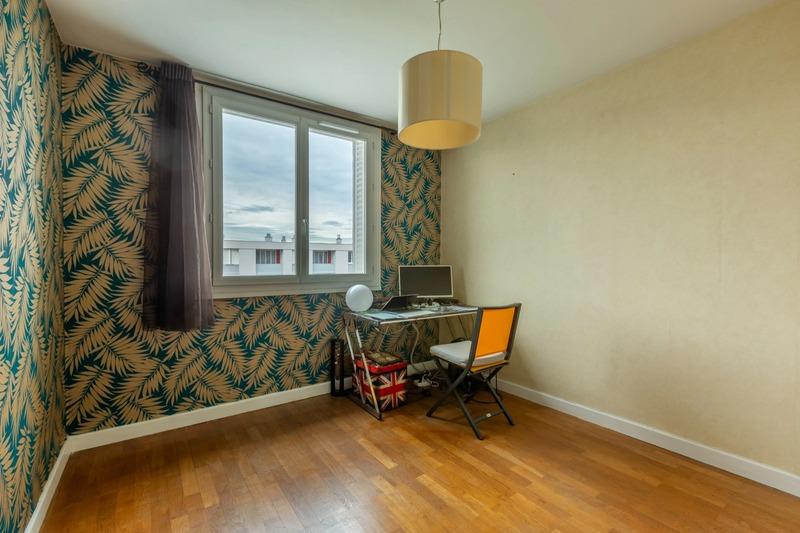 Appartement - 82 m² - 5 pièces