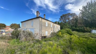 Maison - 200 m² - 6 pièces