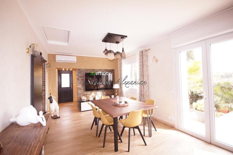 Maison - 200 m² - 6 pièces