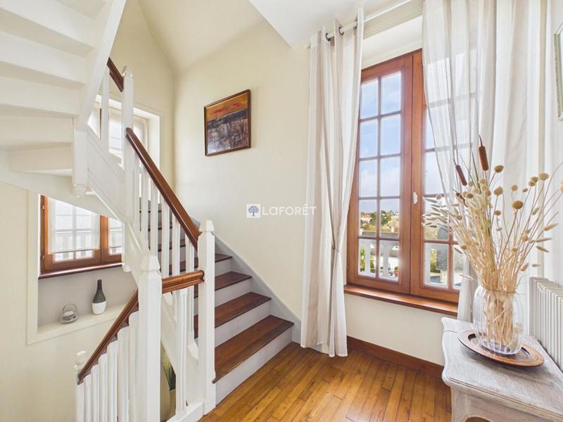 Maison - 145 m² - 6 pièces