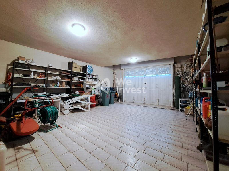 Maison - 300 m² - 7 pièces
