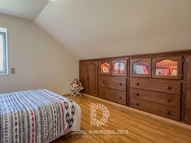 Maison - 168 m² - 7 pièces