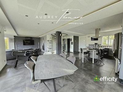 Pavillon - 140 m² - 6 pièces