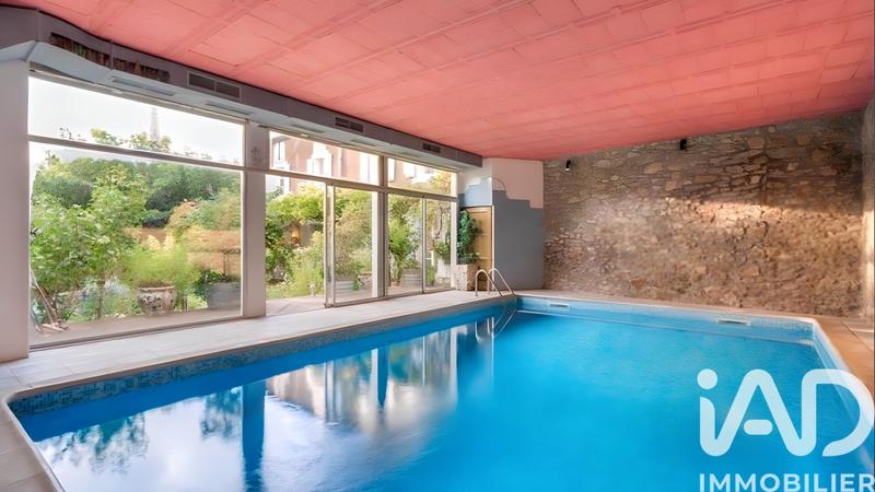 Maison - 271 m² - 10 pièces