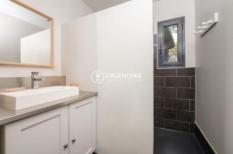 Maison - 175 m² - 6 pièces