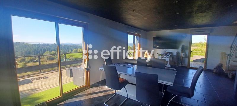 Maison - 82 m² - 5 pièces