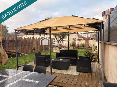 Maison - 305 m² - 17 pièces