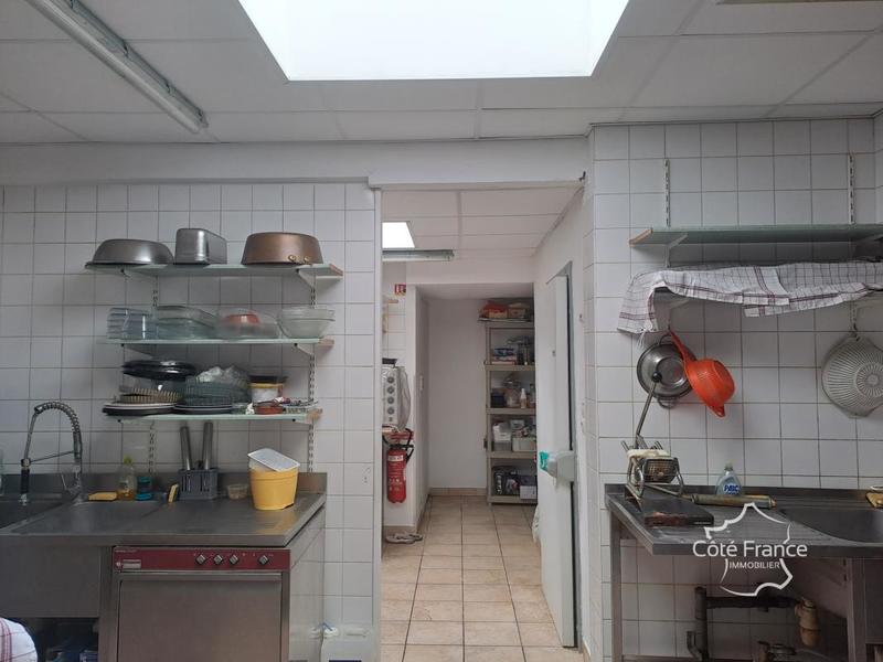 Local commercial - 2 646 m² - 3 pièces