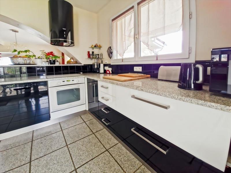 Maison - 217 m² - 5 pièces