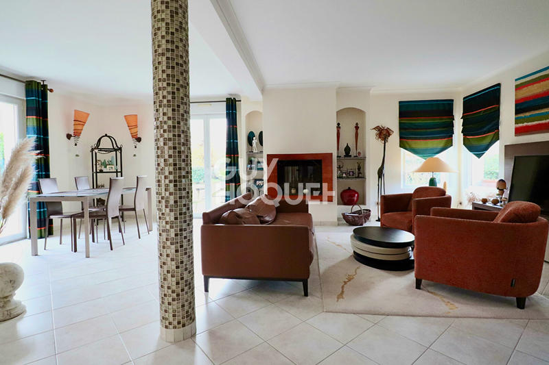 Maison - 121 m² - 6 pièces