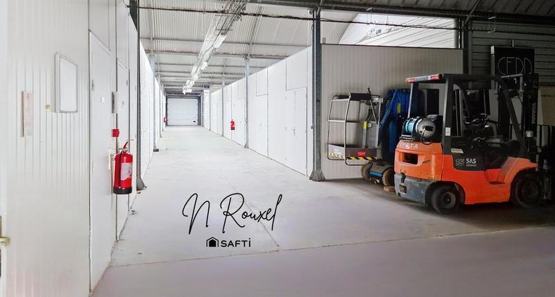 Local commercial - 50 pièces