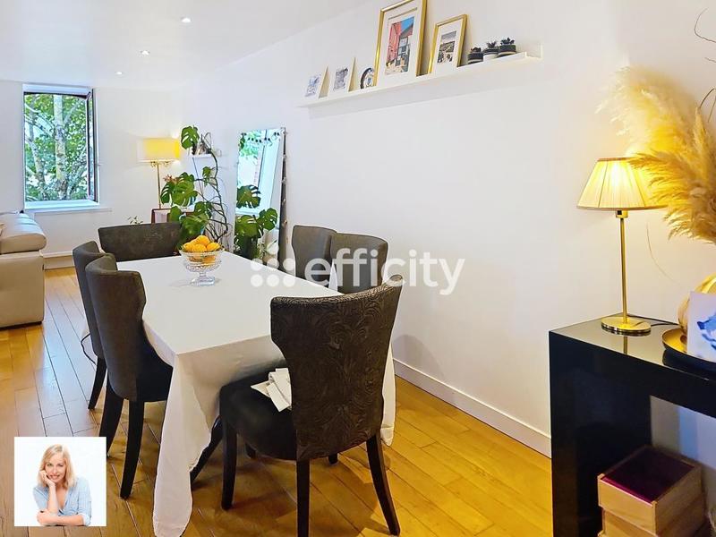 Appartement - 166 m² - 5 pièces