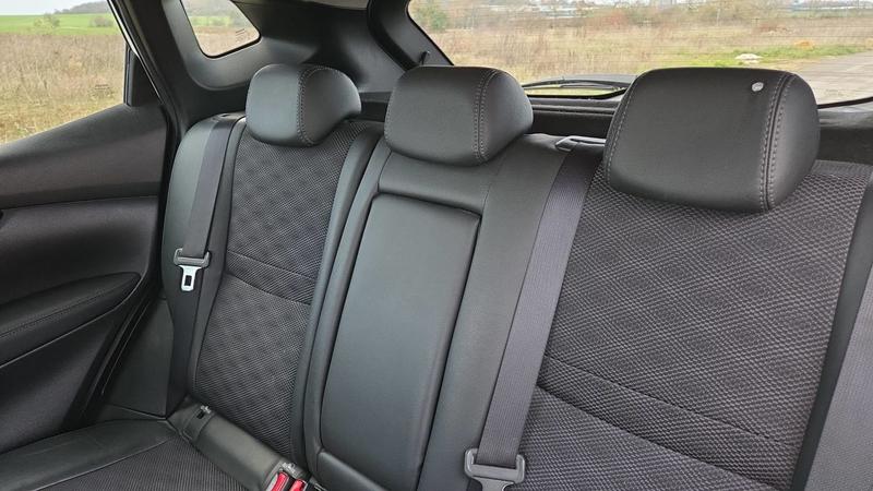 Nissan Qashqai 1.6 dCi 130 2wd Xtronic Tekna - Automatique