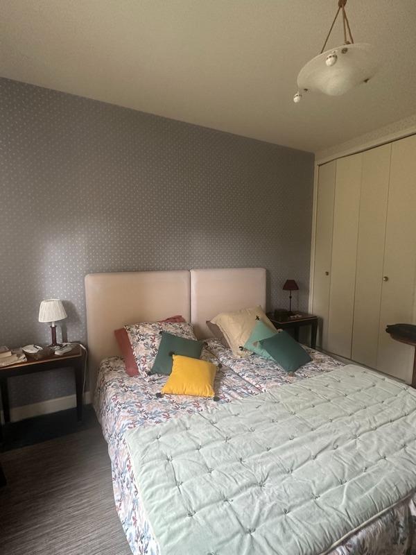 Maison - 215 m² - 10 pièces