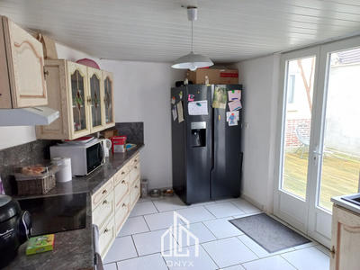 Maison - 80 m² - 5 pièces