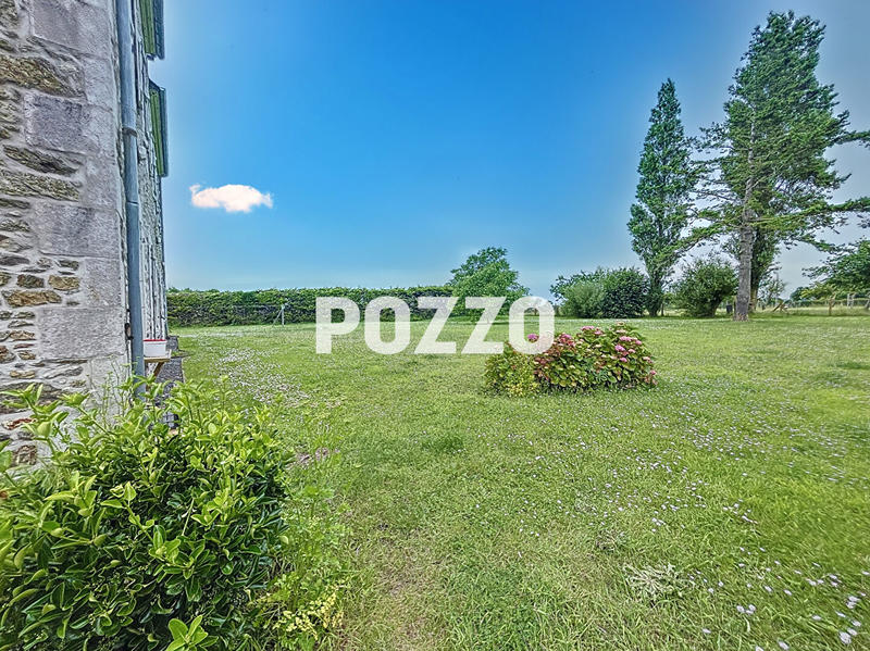 Maison - 220 m² - 8 pièces