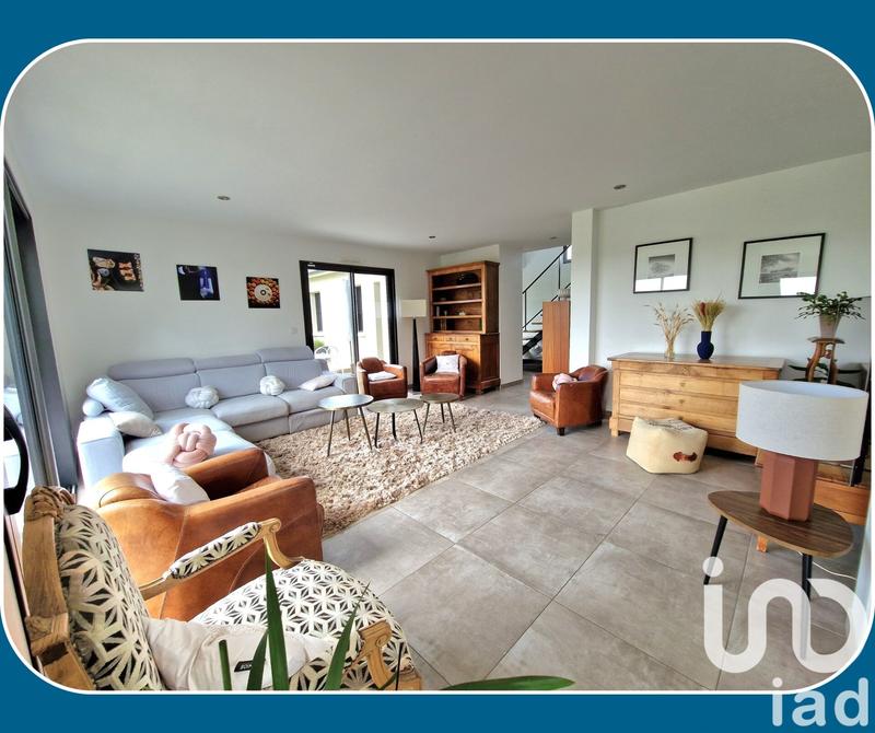 Maison - 175 m² - 10 pièces