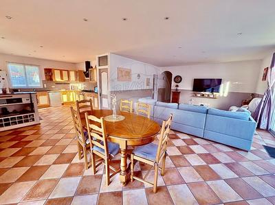 Maison - 138 m² - 5 pièces