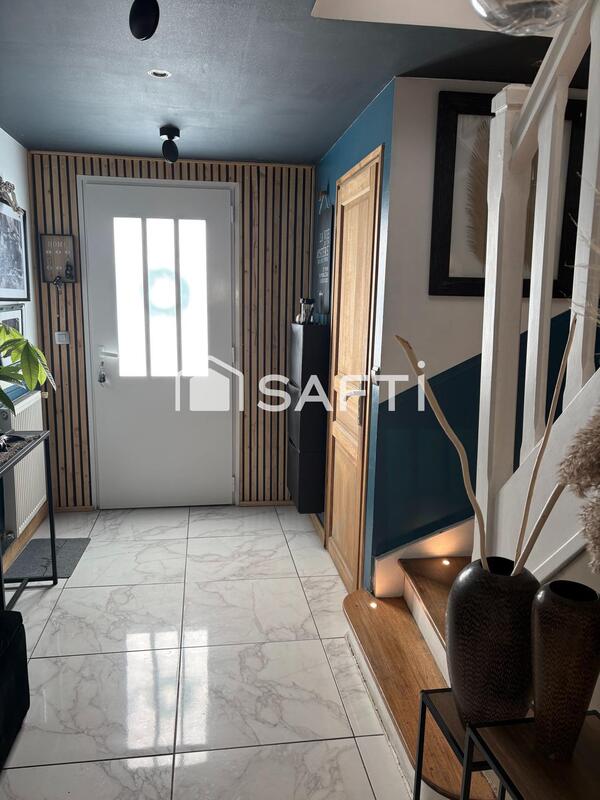 Maison - 90 m² - 5 pièces