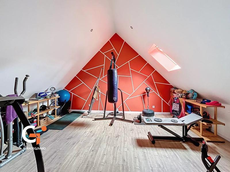 Maison - 253 m² - 8 pièces