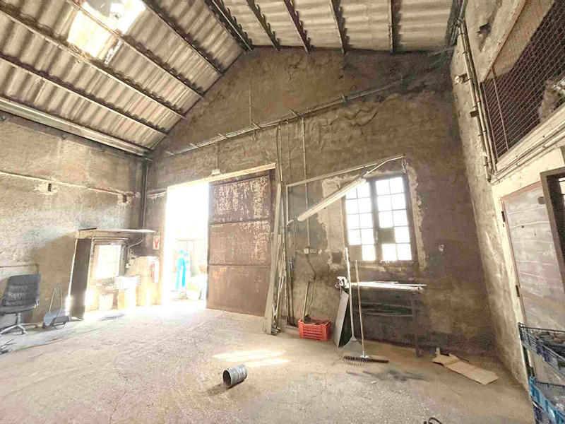 Entrepôt - 220 m² - 3 pièces