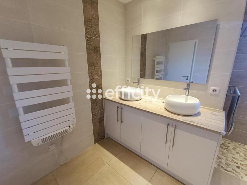 Villa - 136 m² - 7 pièces