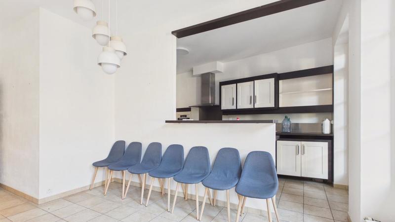 Appartement - 219 m² - 7 pièces