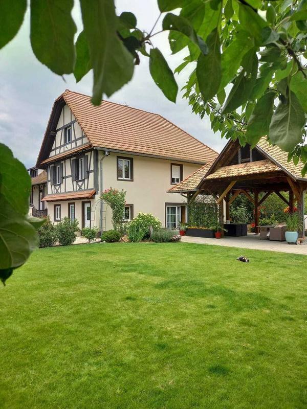 Corps de ferme - 320 m² - 14 pièces