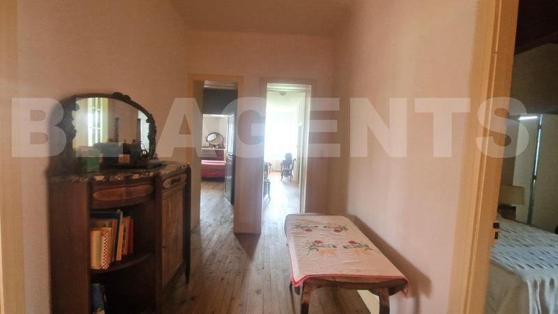 Maison - 228 m² - 7 pièces