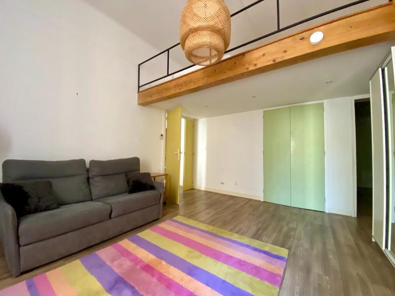 Studio - 42 m² - 1 pièce