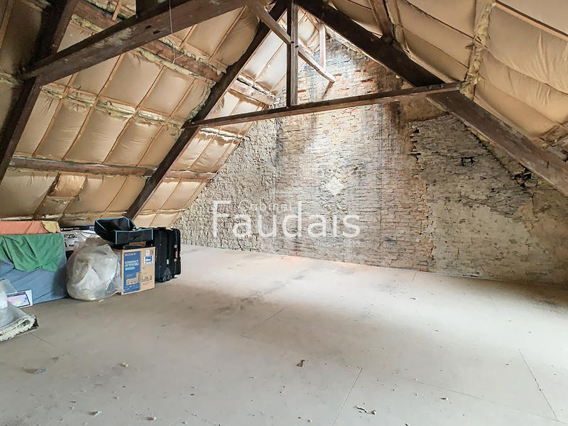 Maison - 248 m² - 10 pièces