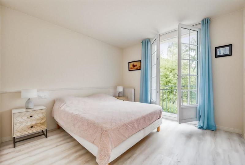 Appartement - 97 m² - 5 pièces